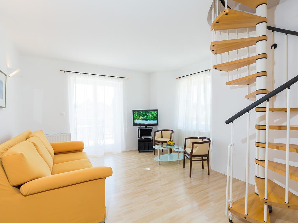 Gala Apartment *
